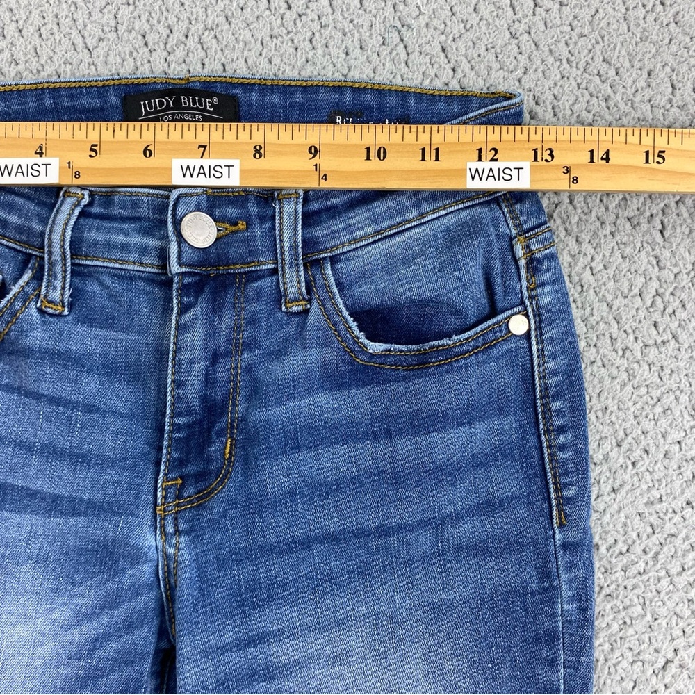 Judy Blue Women's Relaxed Fit Ankle Stretch Denim Jeans  |  Size:  3/26 - Picture 8 of 14